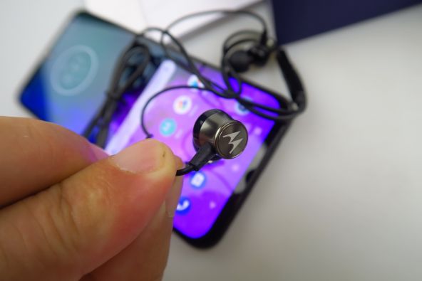 Căști Motorola One Zoom