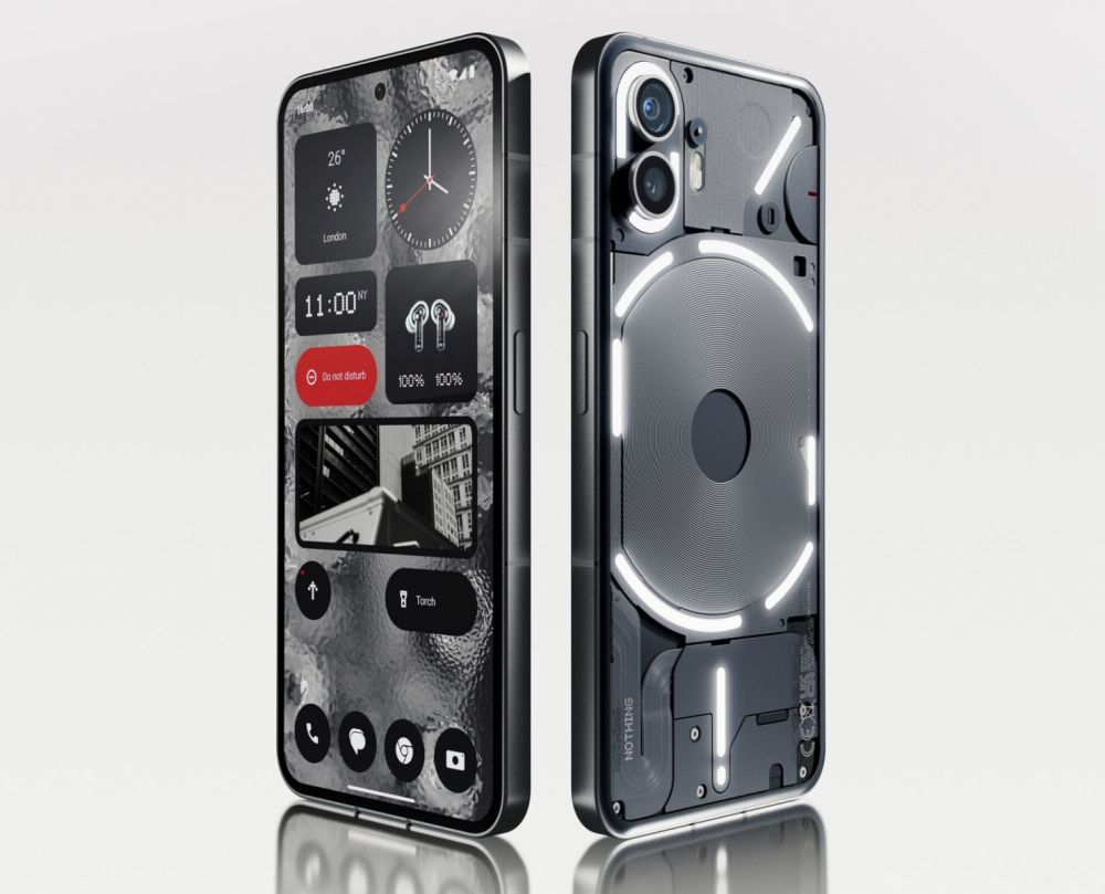 Nothing Phone (2)