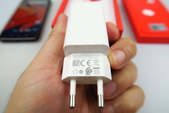 Încarcator OnePlus 6