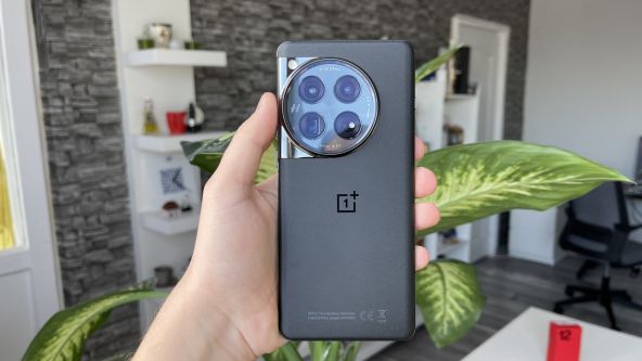 OnePlus 12