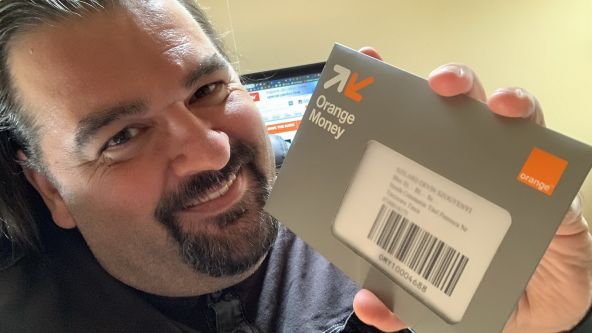 Cum ziceam, eu am primit cardul fizic la 48 de ore de la activarea serviciului