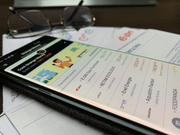 Orange Money ne oferă ordonat o subsecțiune în aplicație către o listă extinsă de astfel de furnizori, iar personal am făcut plăți către ENEL, E.ON Gaz, RETIM și Aquatim