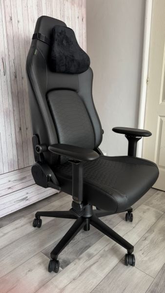RAZER Iskur V2 NEWGEN