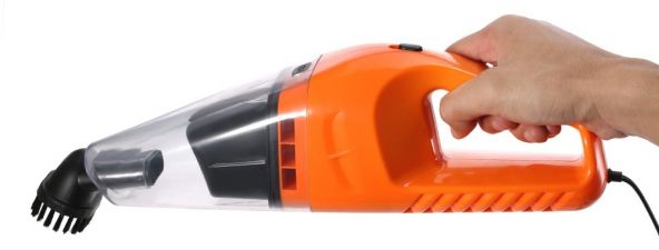 Aspirator portabil auto