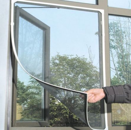 Panou anti-țânțari