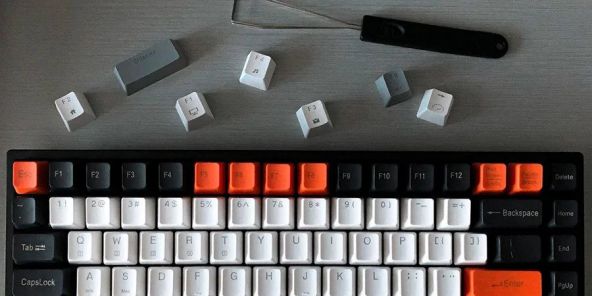 Tastatura mecanica