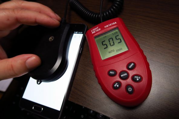 Luminozitate ecran Samsung Galaxy A5 (2016)