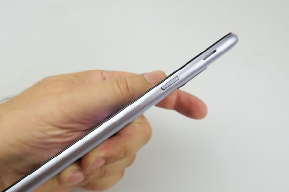 Unde e plasat difuzorul lui Samsung Galaxy A6 (2018)
