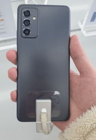 Samsung Galaxy Quantum 2