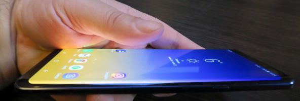 Samsung Galaxy Note 9 este foarte lung