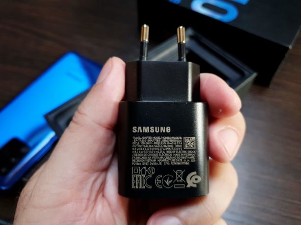 Încărcător S10 Lite