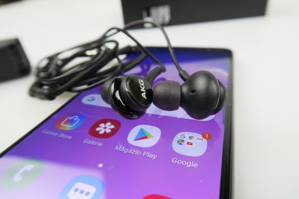 Căștile lui Samsung Galaxy S10e