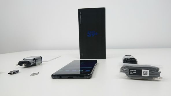 Samsung Galaxy S9+ scos din cutie