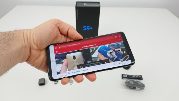 Samsung Galaxy S9+ unboxing