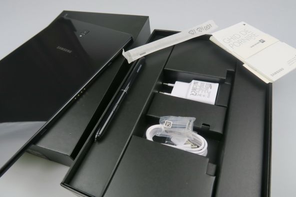 Samsung Galaxy Tab S4 scos din cutie