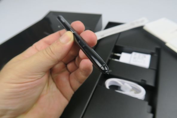 Samsung Galaxy Tab S4, continutul cutiei