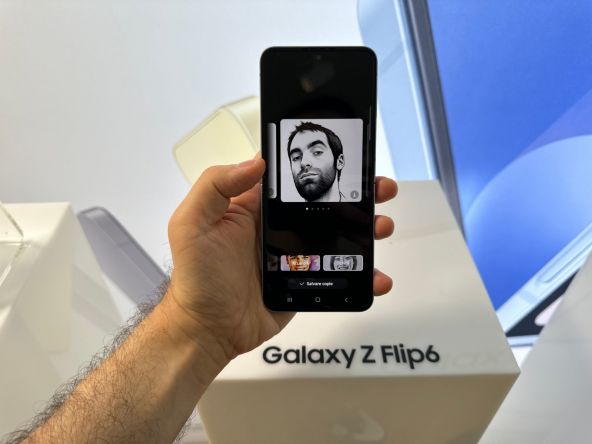 Samsung Galaxy Z Flip6