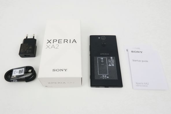 Sony Xperia XA2, continutul cutiei