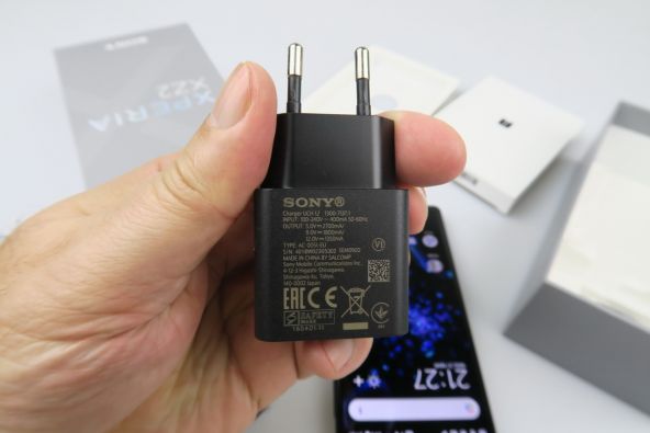 Incarcator Sony Xperia XZ2