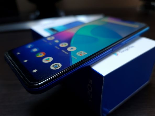 Vivo Y20s scos din cutie