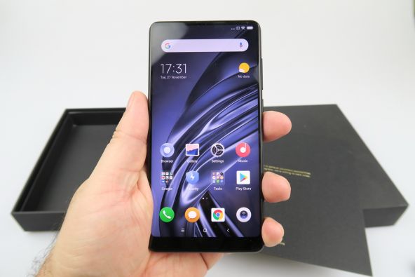 Xiaomi Mi MIX 2S continutul cutiei