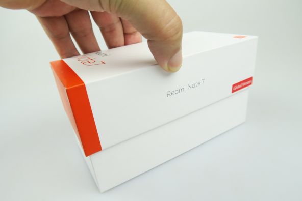 Xiaomi Redmi Note 7 Unboxing