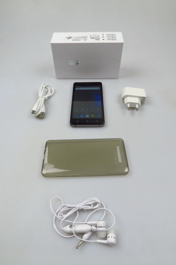 Conținutul cutiei lui iHunt Freedom