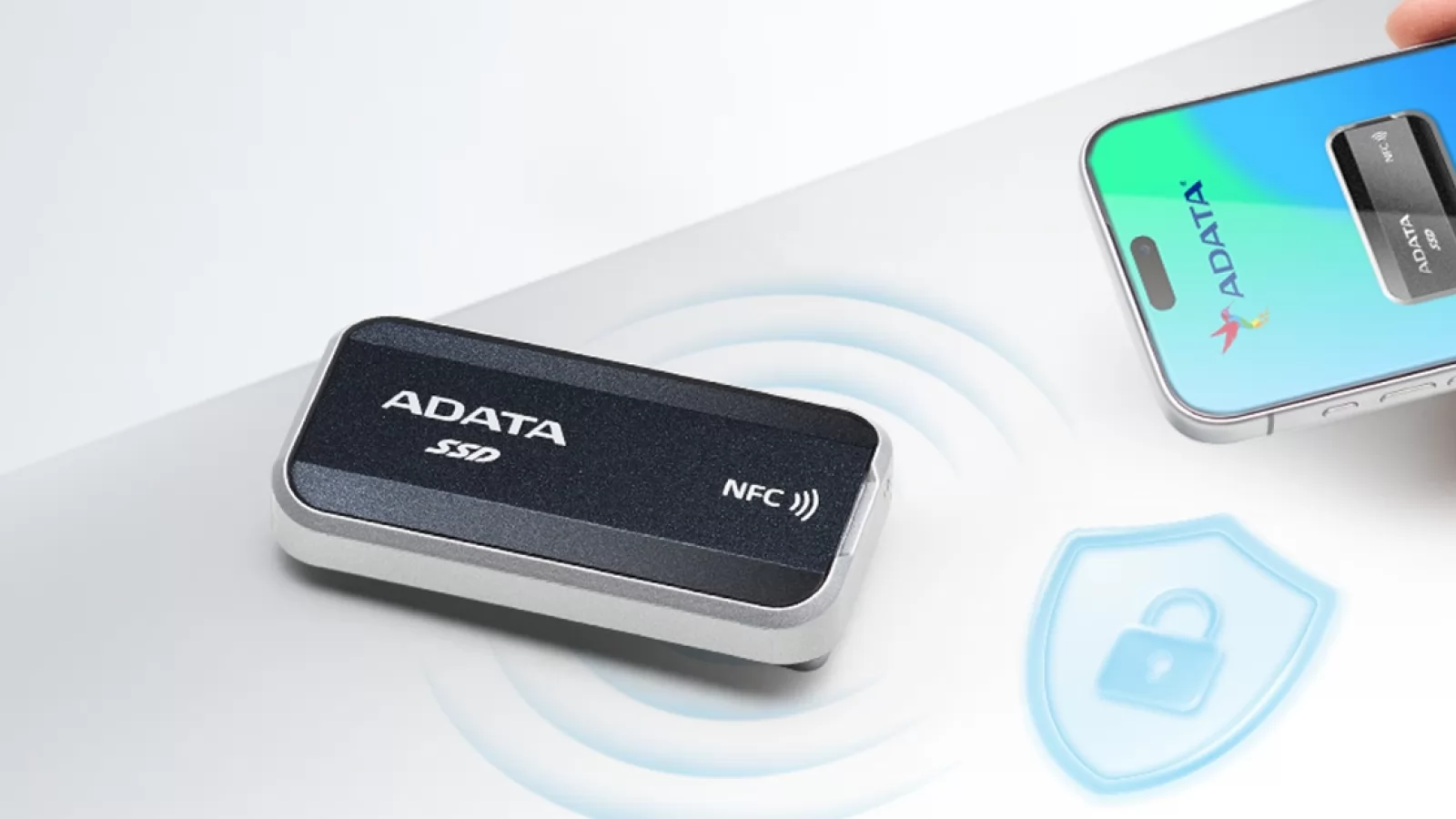 De la SSD-ul deblocat cu telefonul la 1 TB de RAM: ce am găsit la standul ADATA