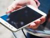 Livrările de modele OnePlus 3 către România sunt reluate după ce cu o lună în urmă se anunța sistarea lor; este disponbilă acum și varianta pe auriu