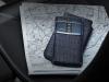Vertu îşi continuă scufundarea, închide centrele de producţie din UK