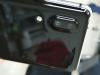 Sharp AQUOS S2 este fotografiat în varianta pe negru; vedem camera duală din spate