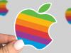 Apple ar putea să îşi schimbe logo-ul, revenind la cel original, în culorile curcubeului