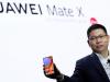 CEO-ul Huawei este surprins în public folosind pliabilul Mate X, posibil indiciu că debutul comercial se apropie