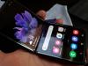 Samsung Galaxy Z Flip: OS, UI, aplicaţii axate pe multitasking în două pătrate