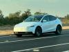 Tesla Model Y în varianta mai "de buget" apare fotografiat fără camuflaj; Cât va costa?