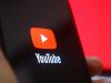 Gata cu doomscrolling-ul! YouTube adaugă limită de timp pentru Shorts