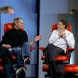 Bill Gates si Steve Jobs vorbesc presei