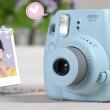 Aparatul foto instant Fujifilm Instax Mini 8 poate fi achiziționat acum pentru numai 49.99 dolari de pe TomTop