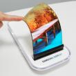 CEO-ul Samsung confirmă lansarea unui smartphone cu display pliabil pentru 2018