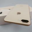 Apple iPhone 8 Plus: Design de mamut, colos, gigant, dar unul bine clădit