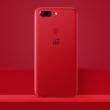 OnePlus 5T Lava Red ajunge în Europa, primeşte o campanie de Valentine's Day cu Emily Ratajkowski