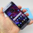 Motorola Moto X4 Unboxing: Moto ştie şi cu spatele din sticlă, are o abordare inedită a designului de cameră (Video)