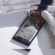 Nokia N9 disecat pentru public - iată cum arată componentele sale (Video)