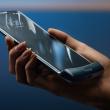 MOTO RAZR revine sub forma unui pliabil cu clapetă! Are ecran de 6.2 inch și un preț pe măsură