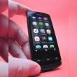 Review Nokia 700 - cel mai mic smartphone din lume ne oferă Symbian Belle, experiență smarpthone În miniatură și... death grip (Video)