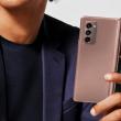 Samsung lansează Galaxy Z Fold2, telefon pliabil cu ecrane mai mari, refresh rate crescut, noi moduri Flex de multitasking