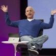 Fostul șef Windows Steven Sinofsky postează tweeturi de pe iPhone, dar nu pleaca la Appleâ€¦ Încă