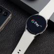 Aplicația Google Pay poate fi folosită atât pe telefoanele Samsung, cât și pe noile smartwatch-uri Galaxy Watch 4 pentru a face plăți contactless