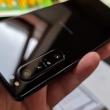 Sony Xperia 1 II: Design alungit, îngust, alunecos