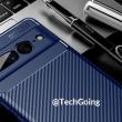 O husă destinată lui Pixel 7 Pro apare online, confirmând păstrarea design-ului de cameră "Robocop"